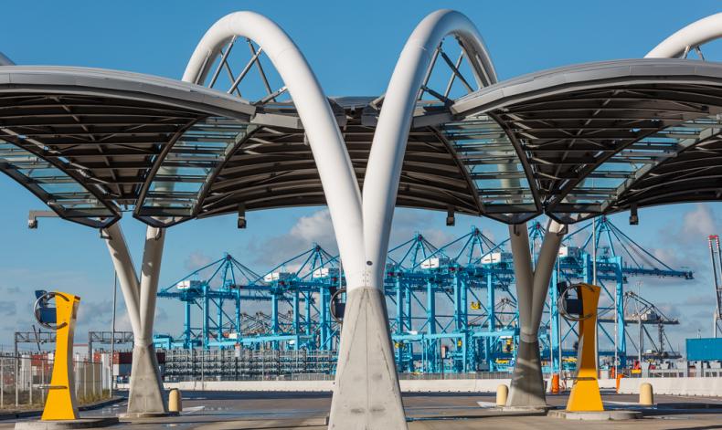 Verkeersportaal APM Terminals, ontw. en foto: Witteveen+Bos 