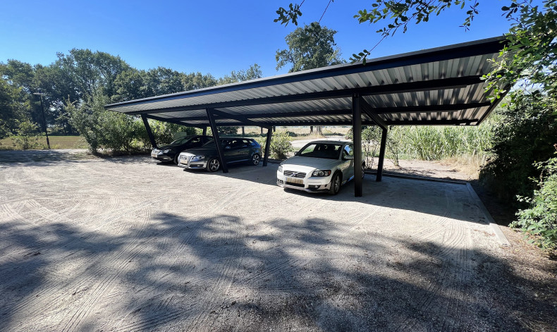 Zonnecarport, arch. en foto: Hilberink Bosch Architecten.